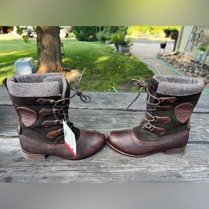 NWT Brown Pajar Boots